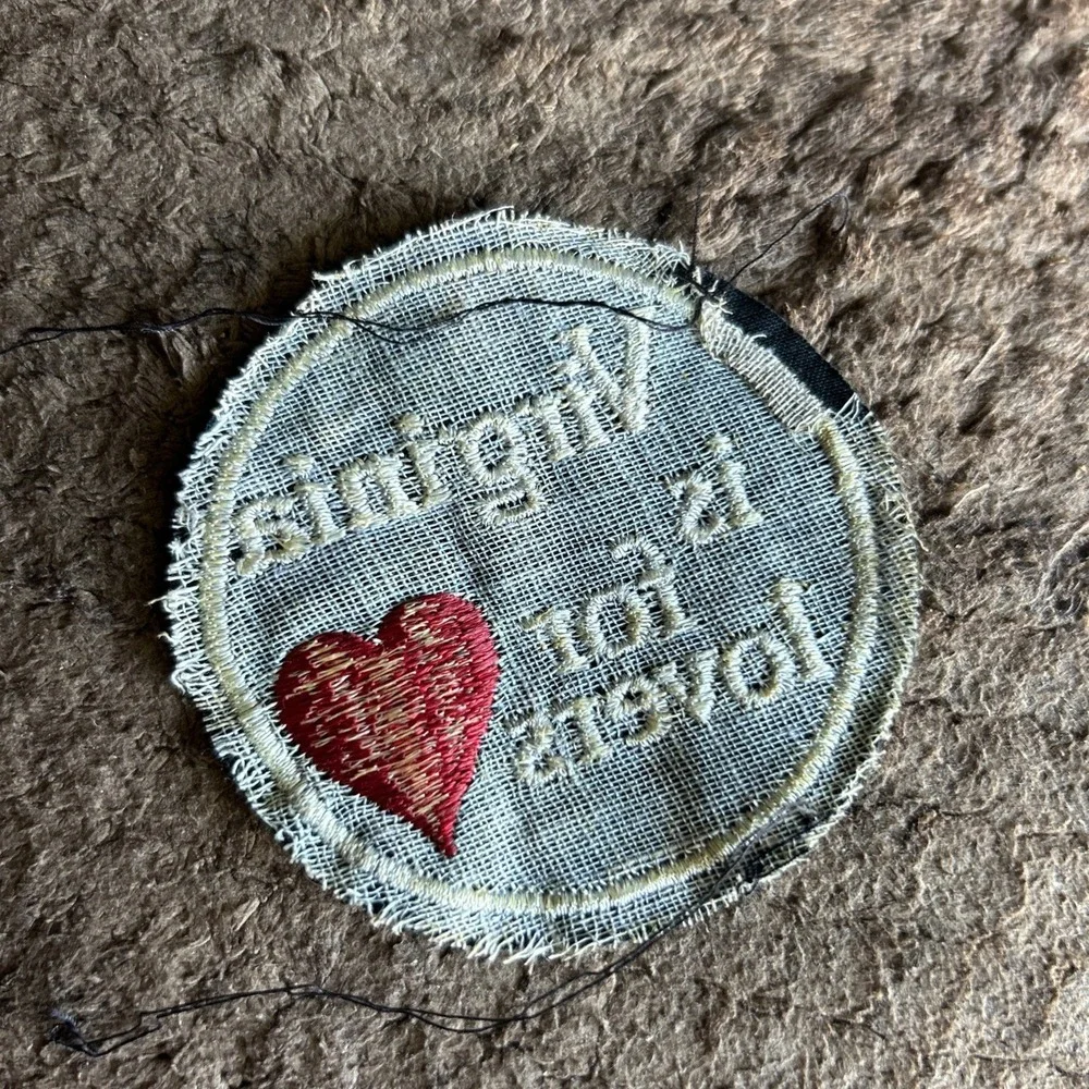 Vintage c 1980s VIRGINIA IS FOR LOVERS Red Heart Embroidered Patch Velvet